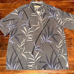 XL Tommy Bahama Floral Gray Button Up Shirt